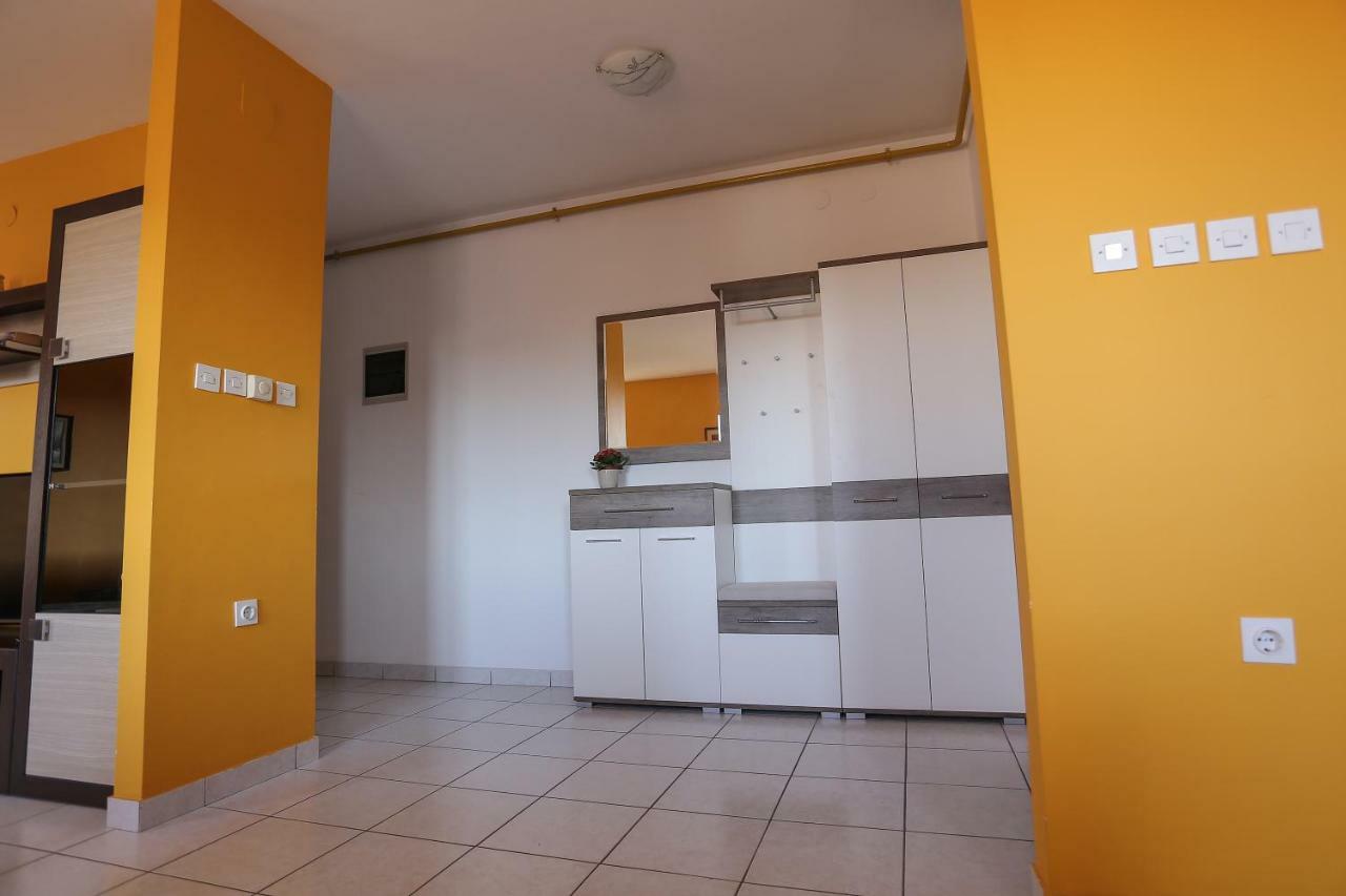 Apartment Sunny Place Пула Экстерьер фото